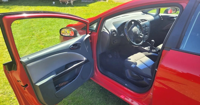 Seat Leon cena 12500 przebieg: 280000, rok produkcji 2008 z Stalowa Wola małe 79